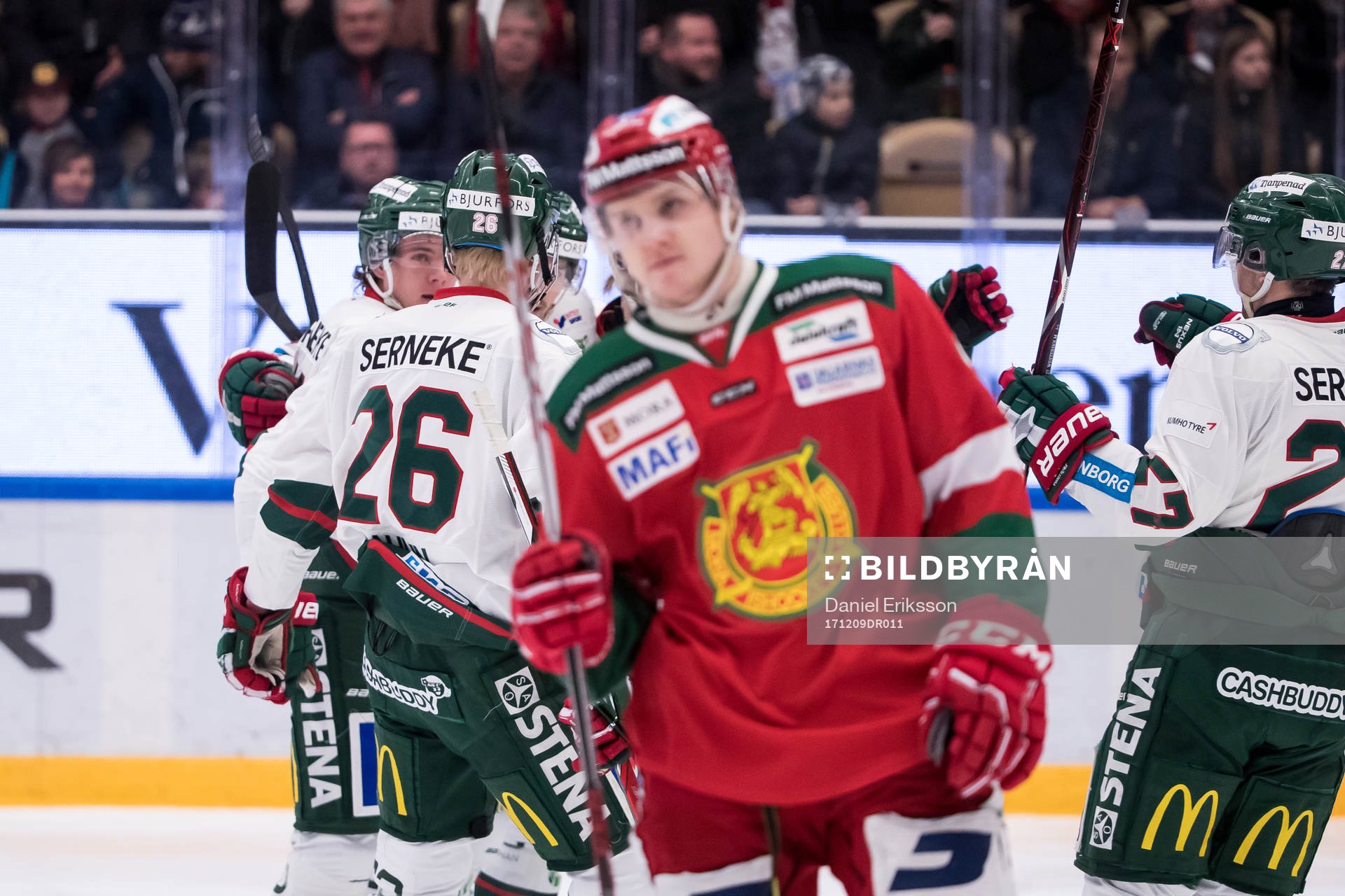 Frölundas Victor Olofsson och Rasmus Dahlin jublar