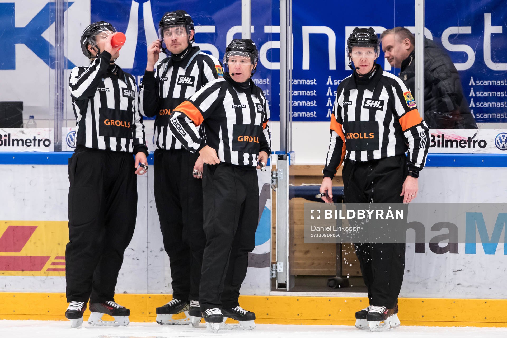 Linjedomare Andreas Lunden, David Laksola och domare Wolmer
