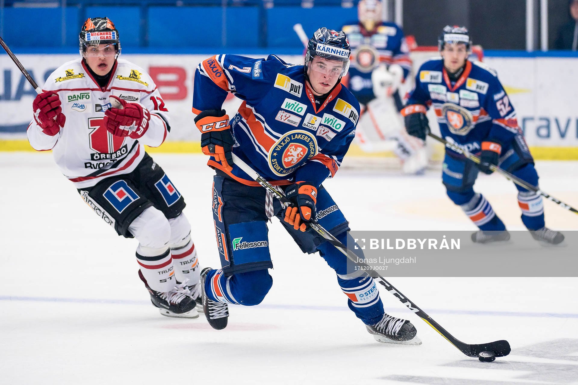 Växjös August Nilsson jagas av Örebros Glenn Gustafsson