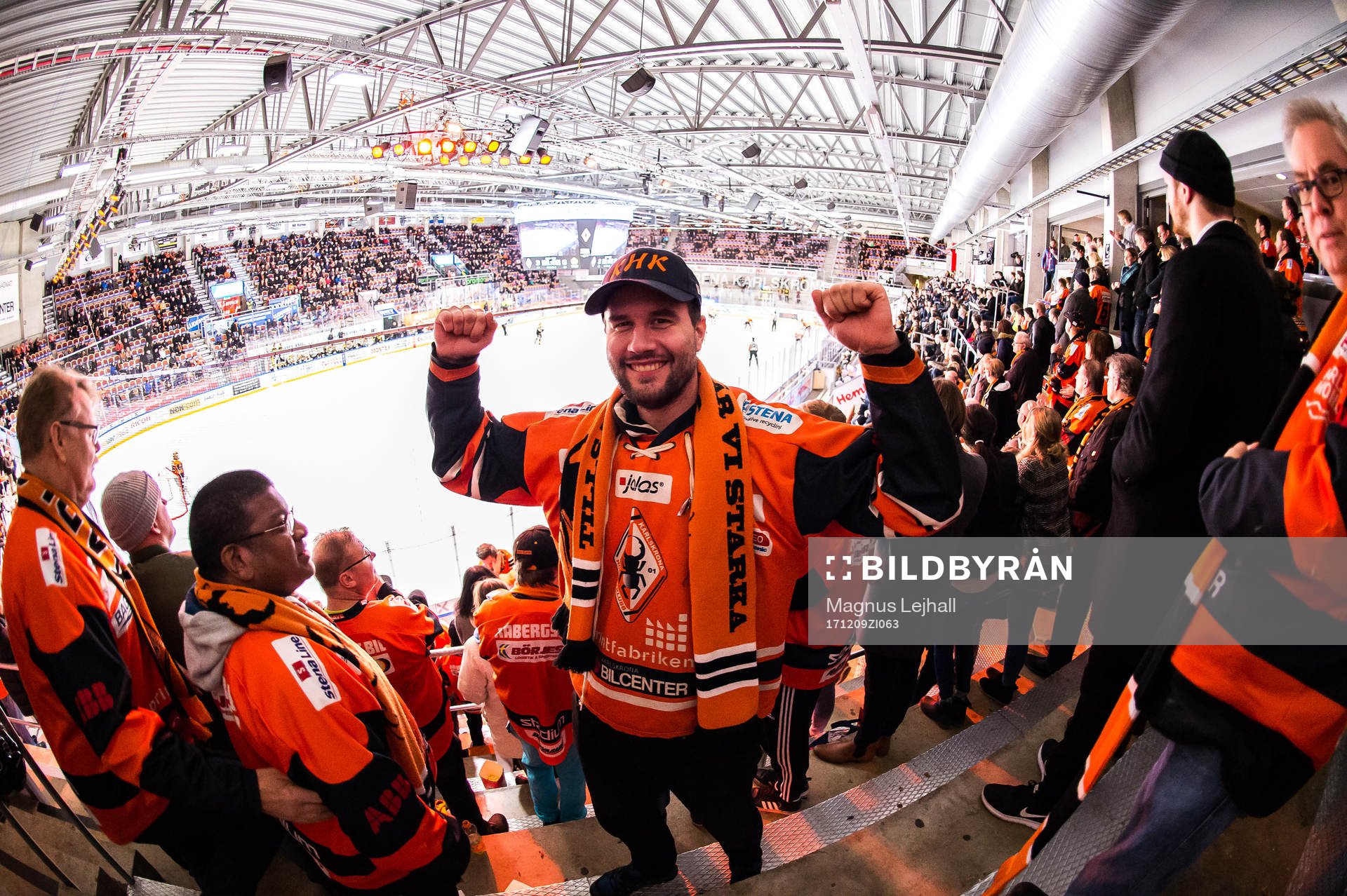 Karlskrona supportrar jublar