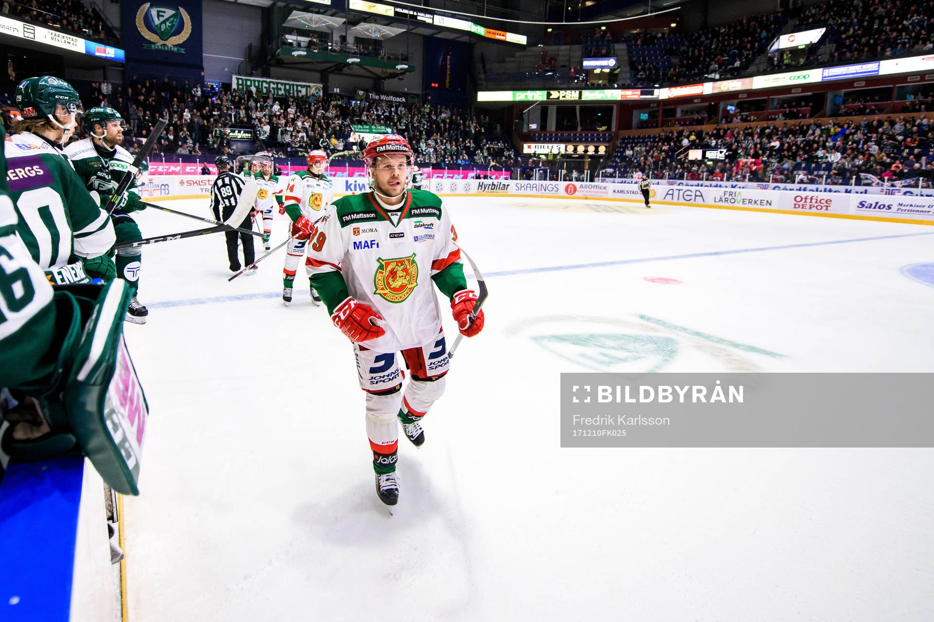 Moras Jacob Nilsson jublar