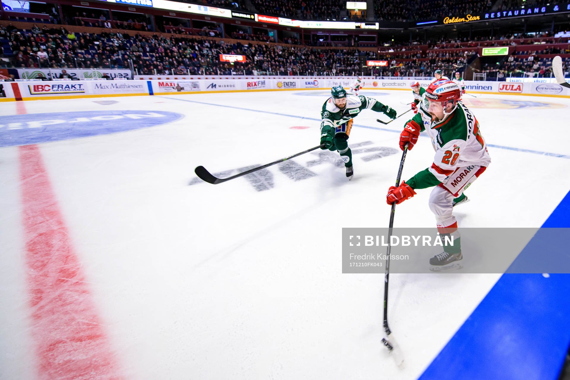 Färjestads Dick Axelsson och Moras Oskar Svanlund
