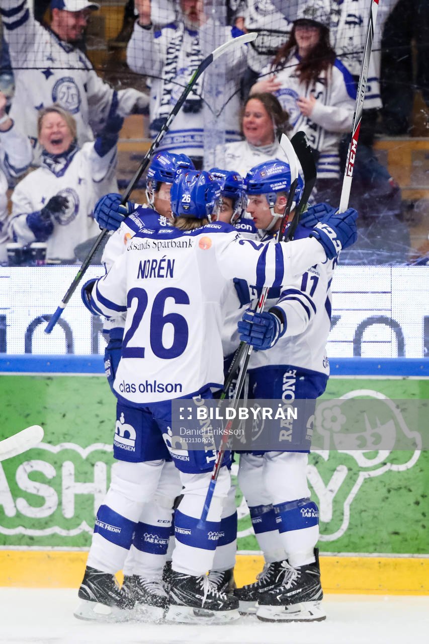 Leksands spelare jublar