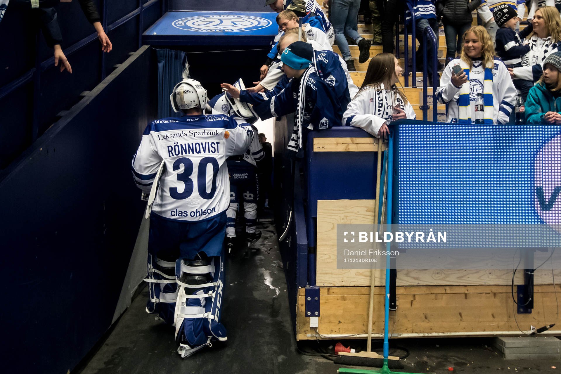 Leksands målvakt Victor Rönnqvist  i ishockeymatchen i