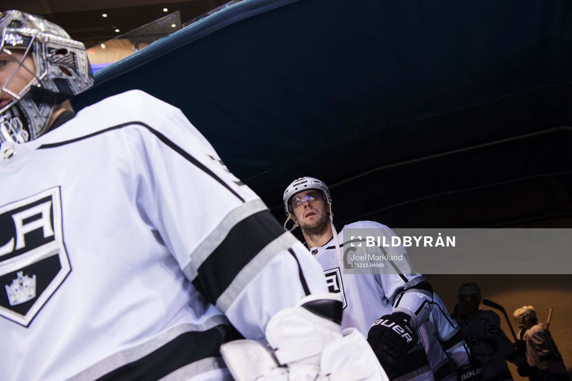 Kings målvakt Jonathan Quick och Anze Kopitar på väg ut