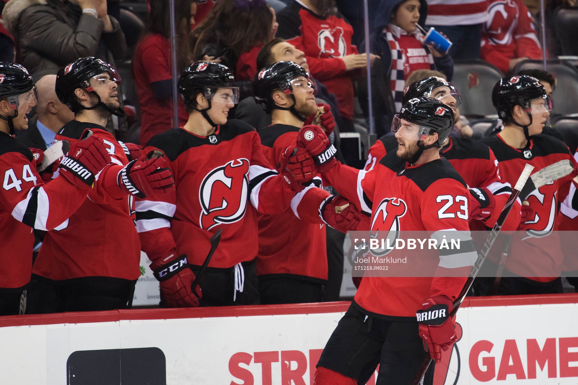 Devils Stefan Noesen jublar