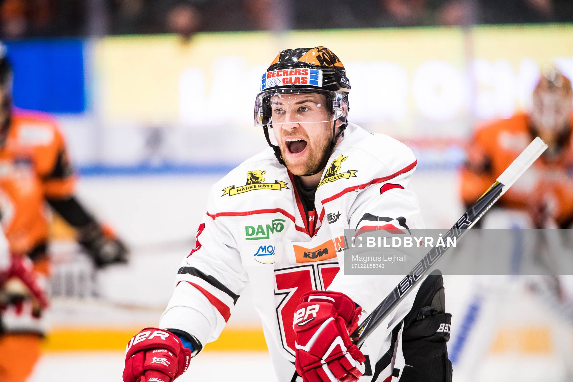 Örebros Tylor Spink reagerar