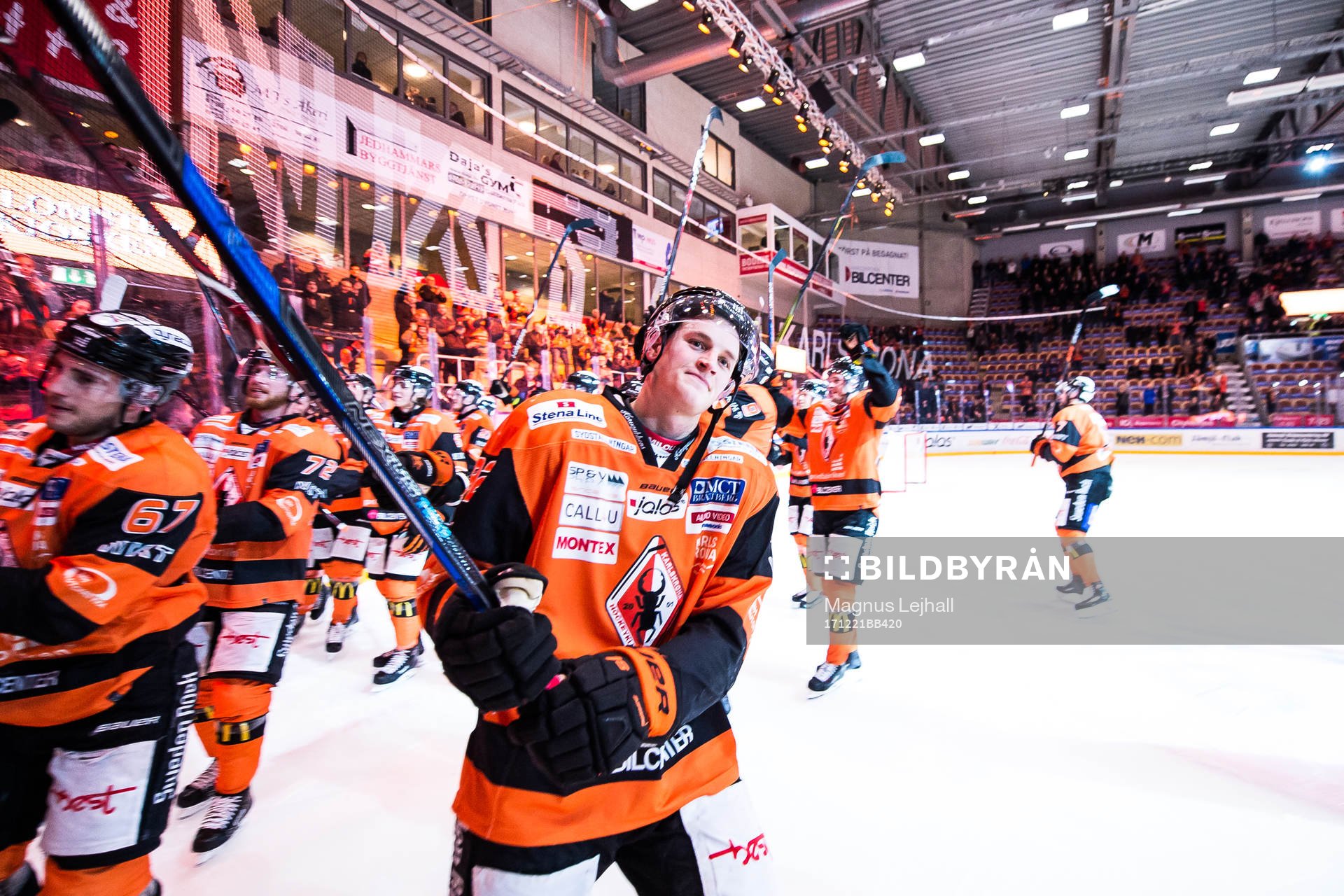 Karlskronas Henrik Törnqvist  jublar