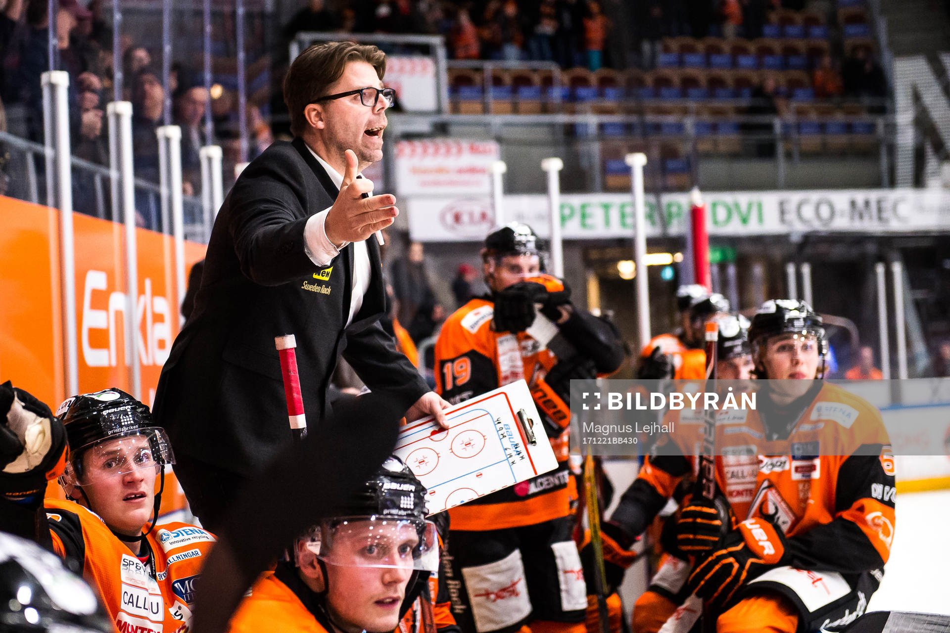 Karlskronas tränare Ove Molin  reagerar