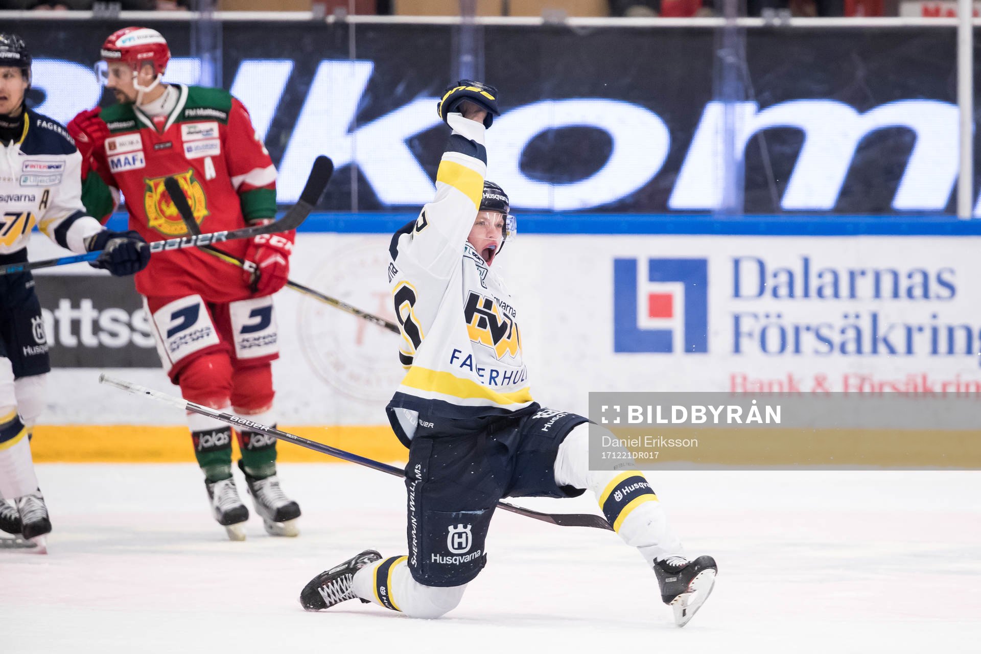 s Lawrence Pilut jublar