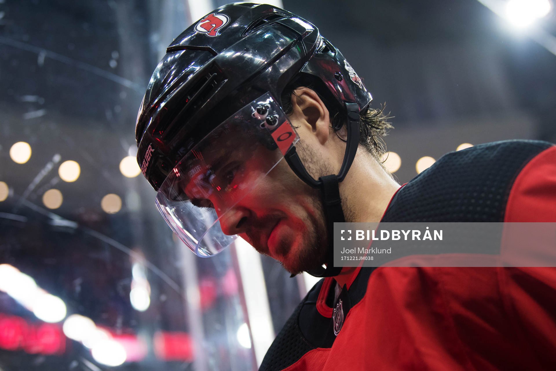 Devils Marcus Johansson lämnar isen