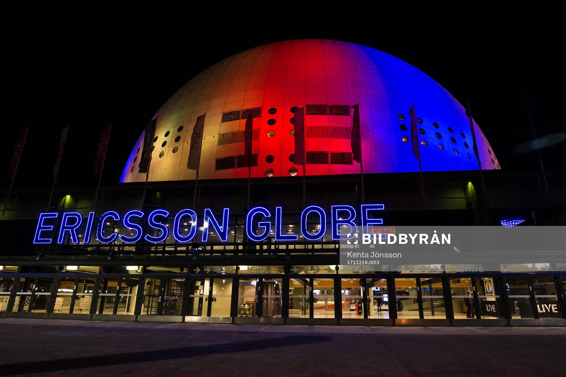 Exteriör av Ericsson Globe innan ishockeymatchen i SHL