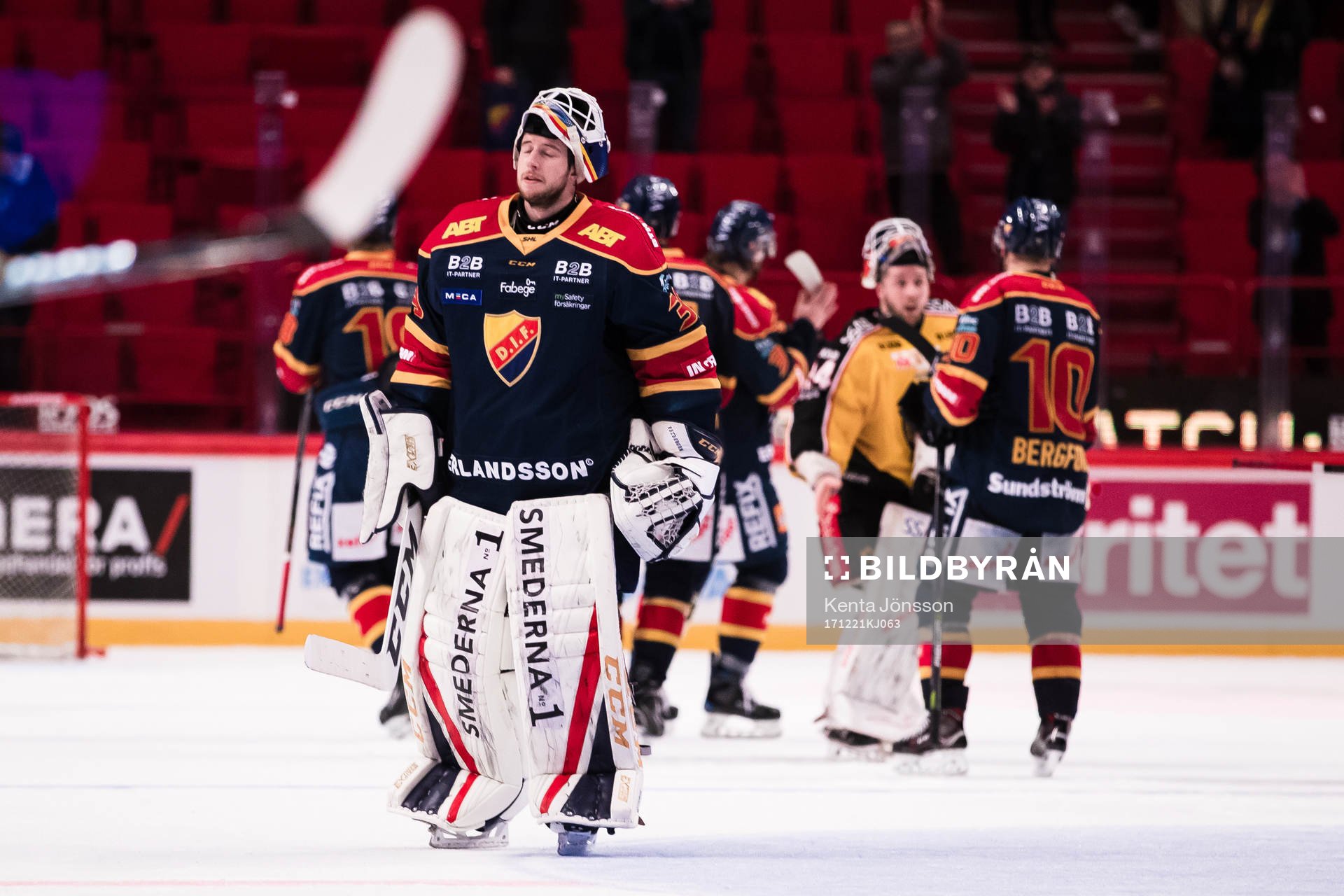 Djurgårdens målvakt Adam Reideborn deppar