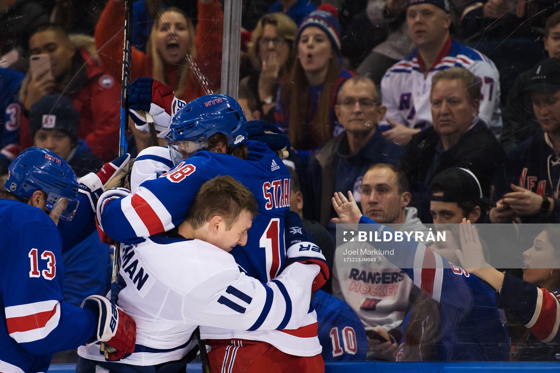 Rangers Kevin Hayes och Marc Staal i bråk med Maple Leafs