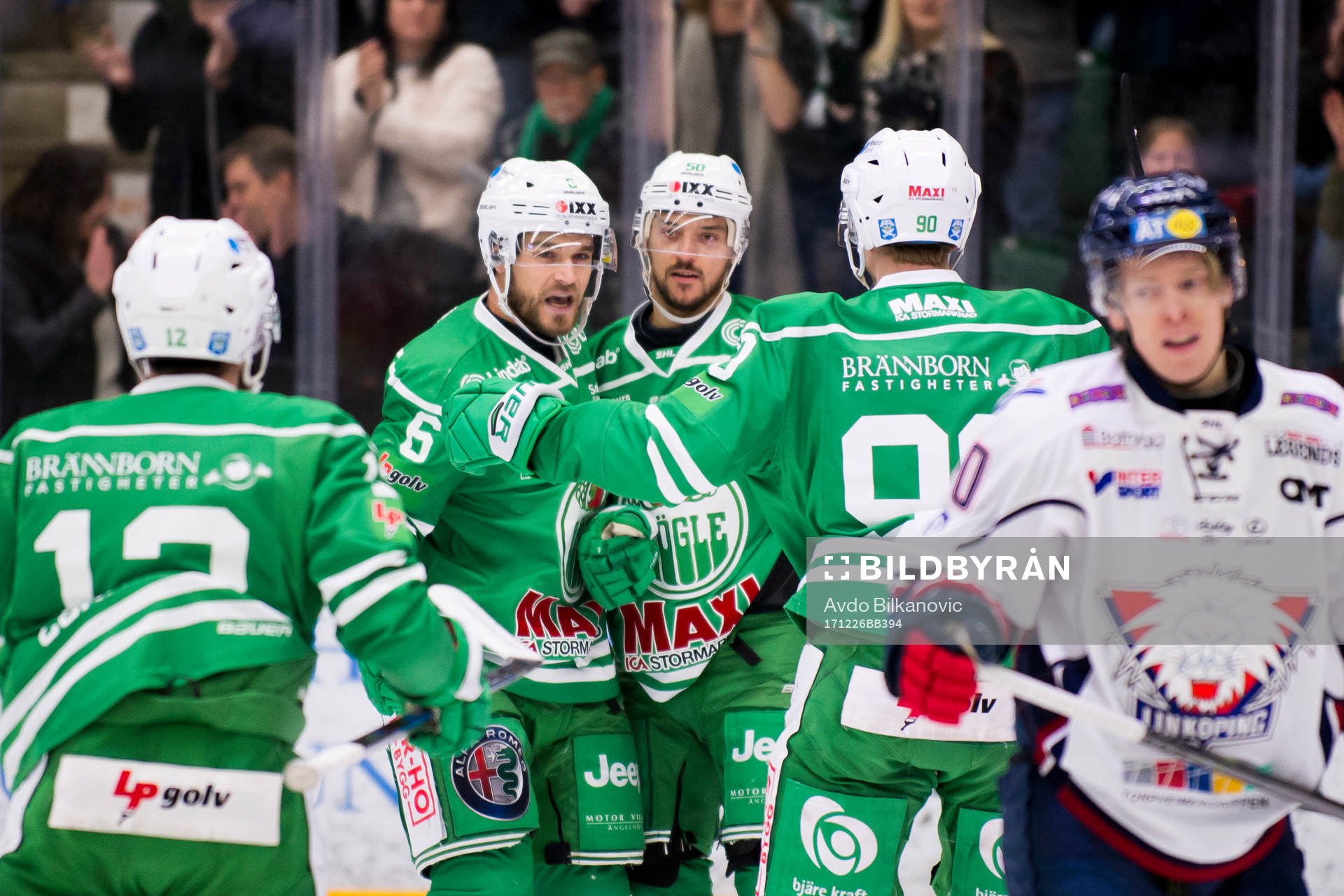 Rögles Juhamatti Aaltonen jublar
