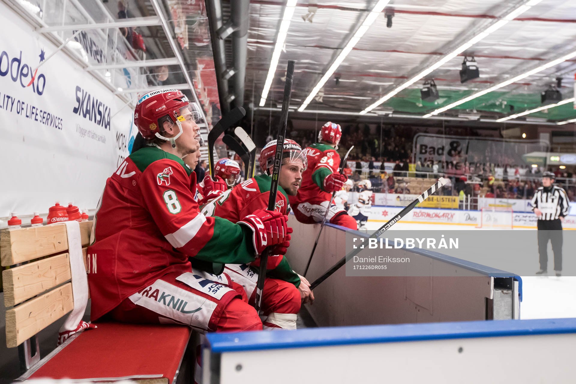 Moras Robin Johansson och Mathias Bromé  i ishockeymatchen