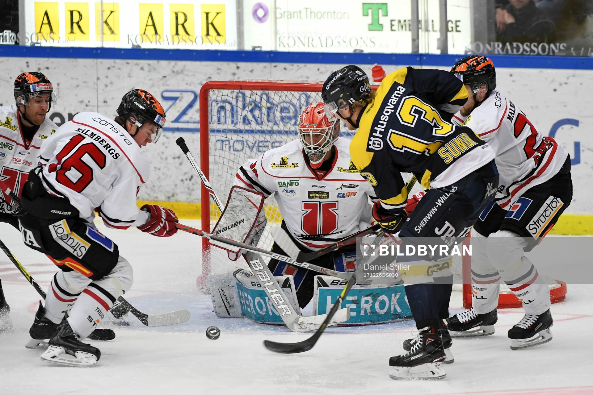 Örebros Lukas Pilö och målvakt Axel Brage