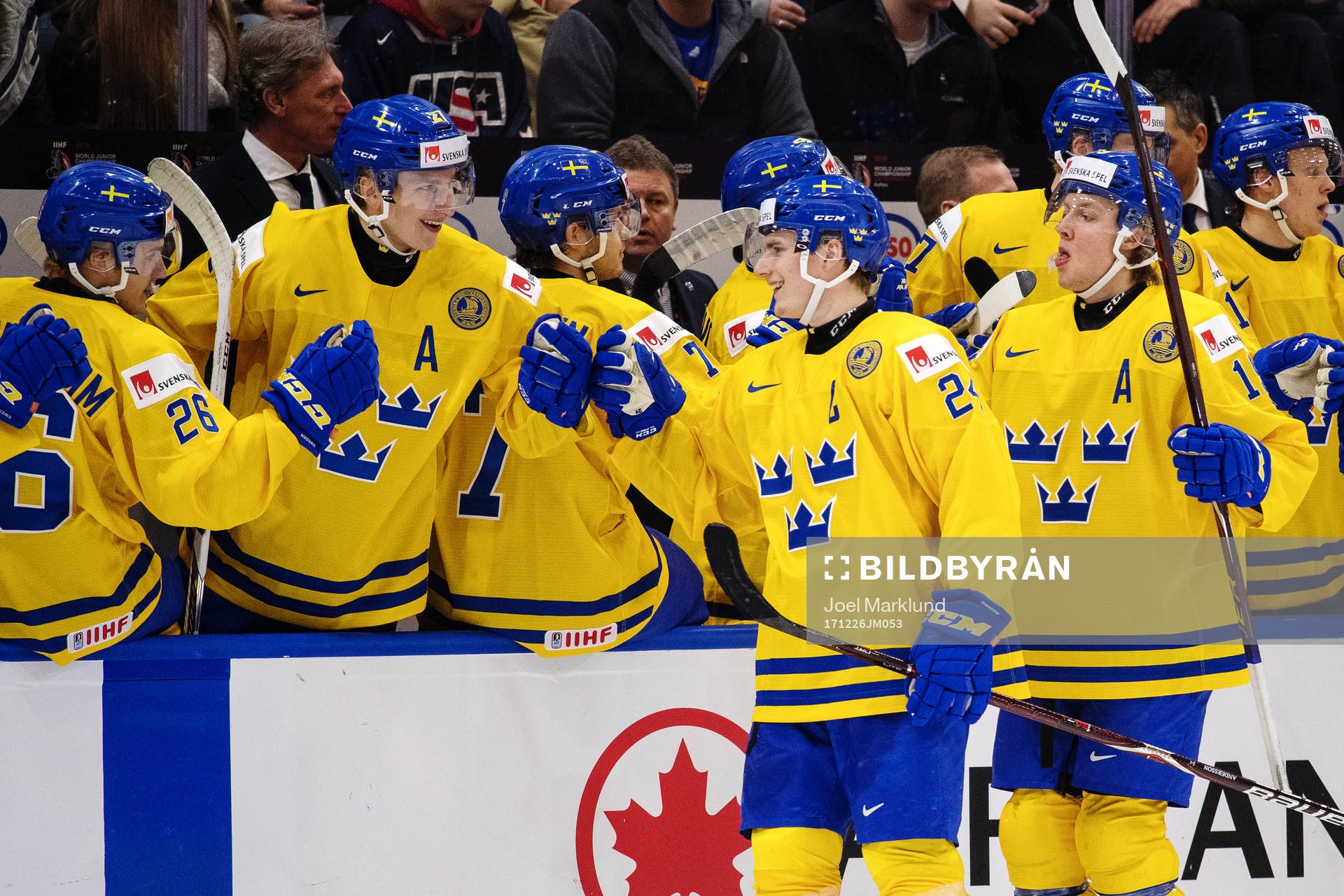 Sveriges Lias Andersson och Alexander Nylander jublar med