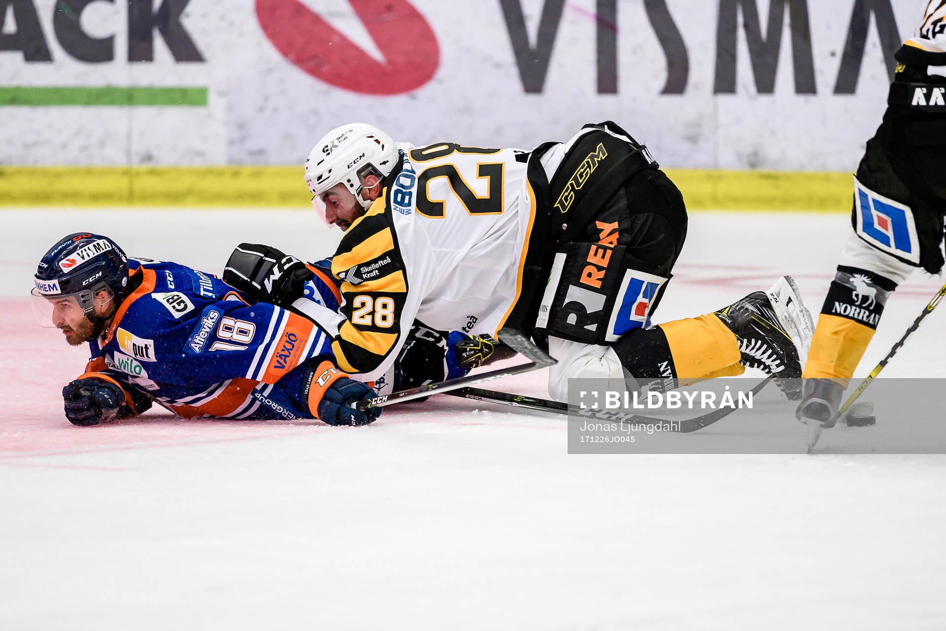 Växjös Andrew Calof faller