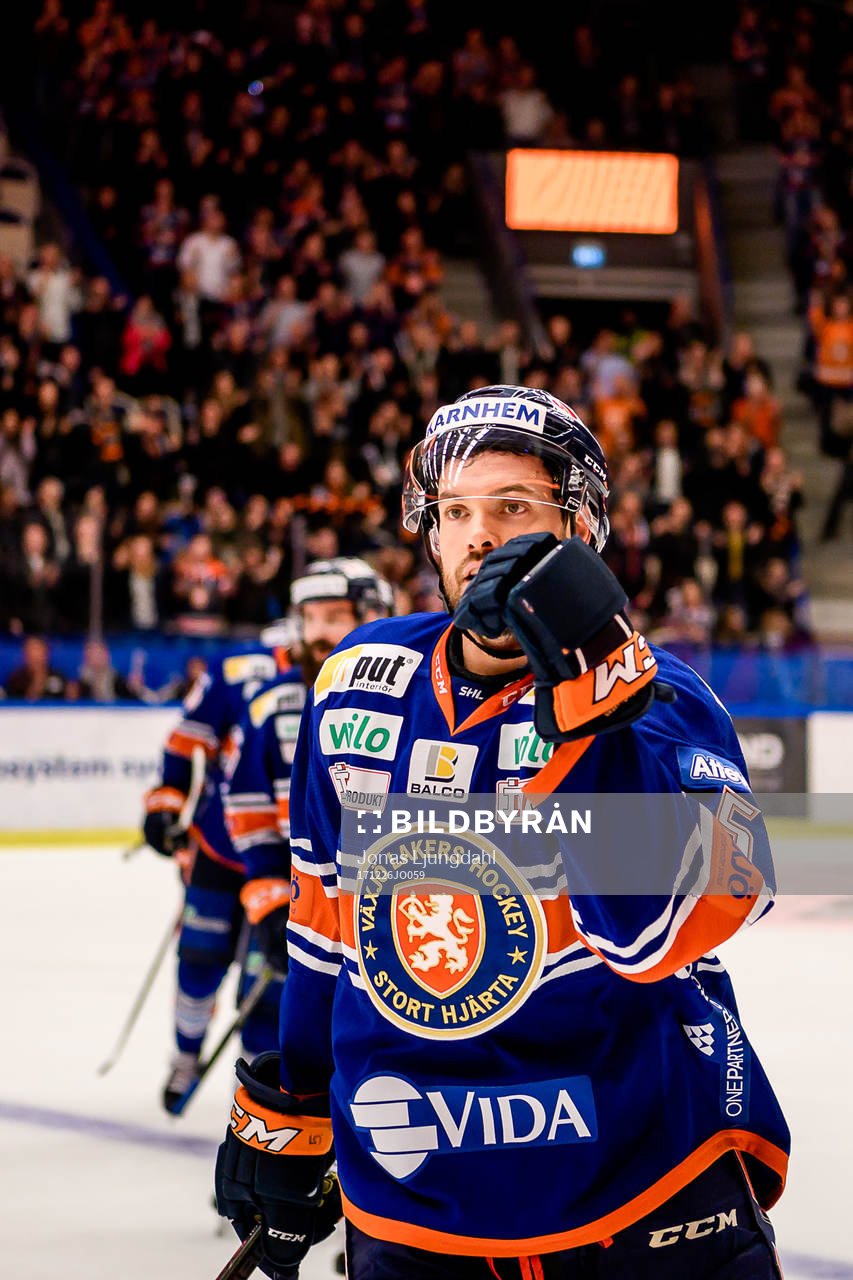 Växjös Noah Welch  jublar