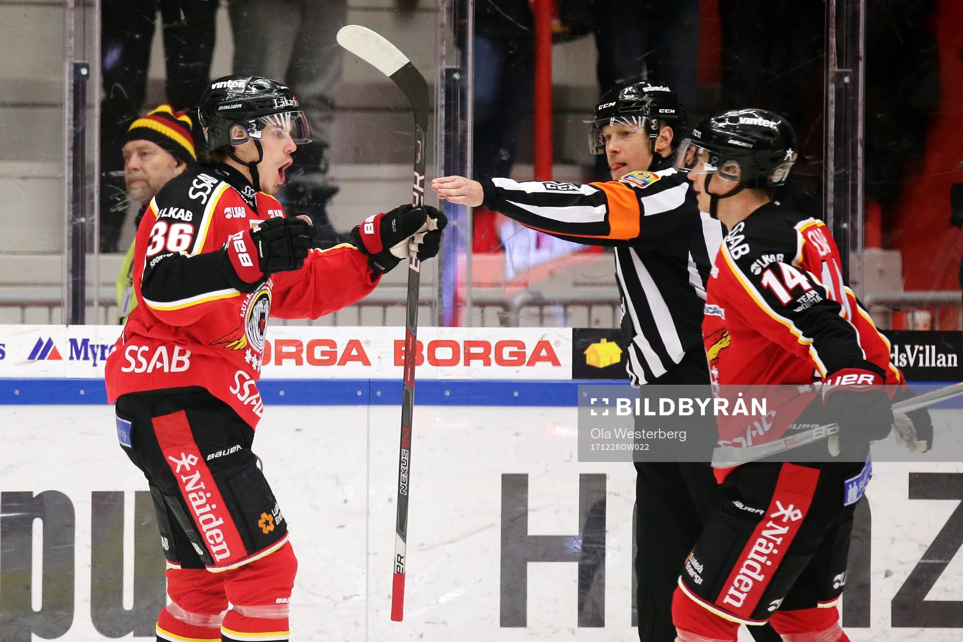 Luleås Emil Larsson och Jonas Berglund jublar