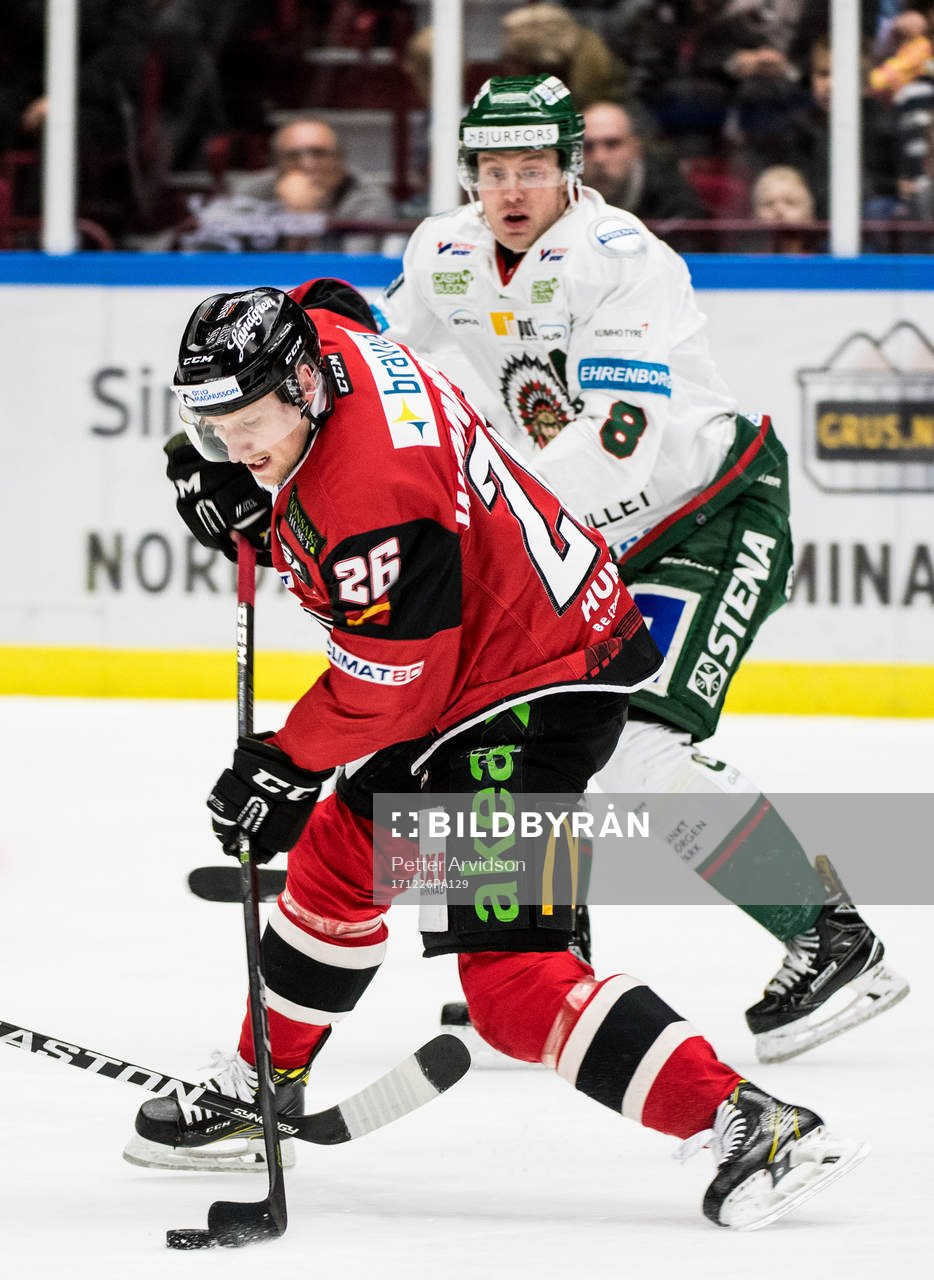 Malmö Redhawks Axel Wemmenborn och Frölundas John Nyberg