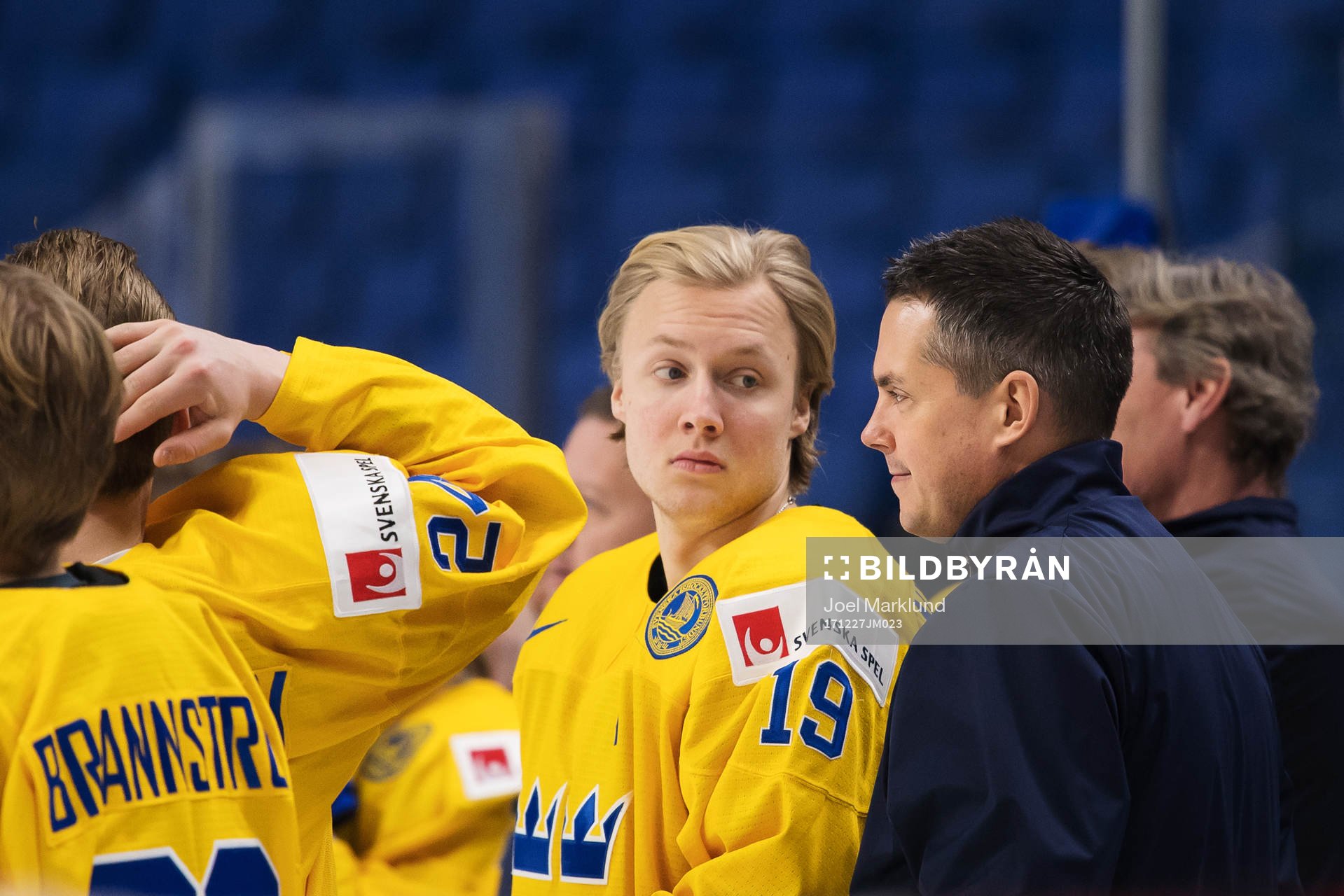 Alexander Nylander och förbundskapten Tomas Montén på