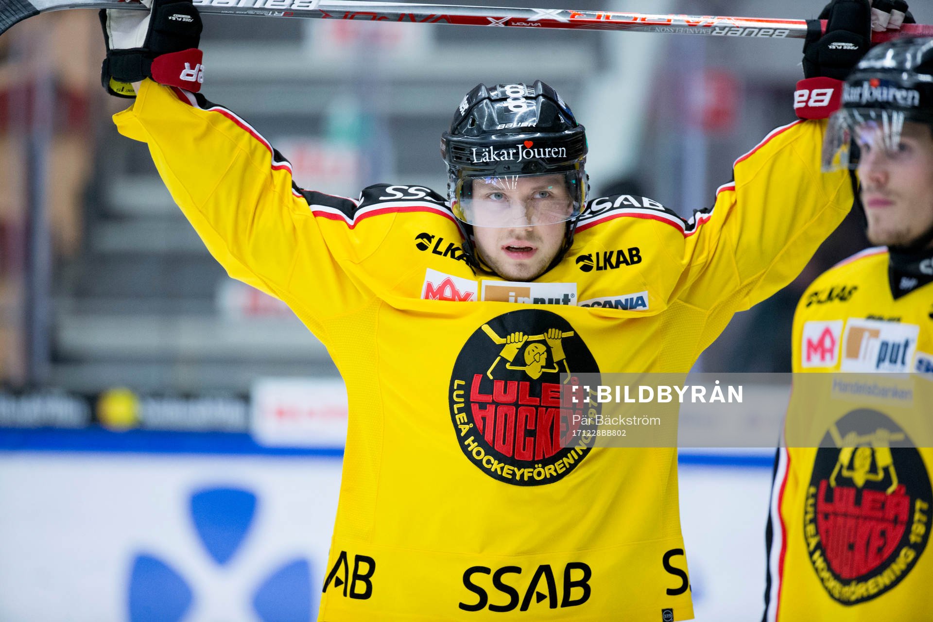Luleås Petter Emanuelsson på uppvärmningen