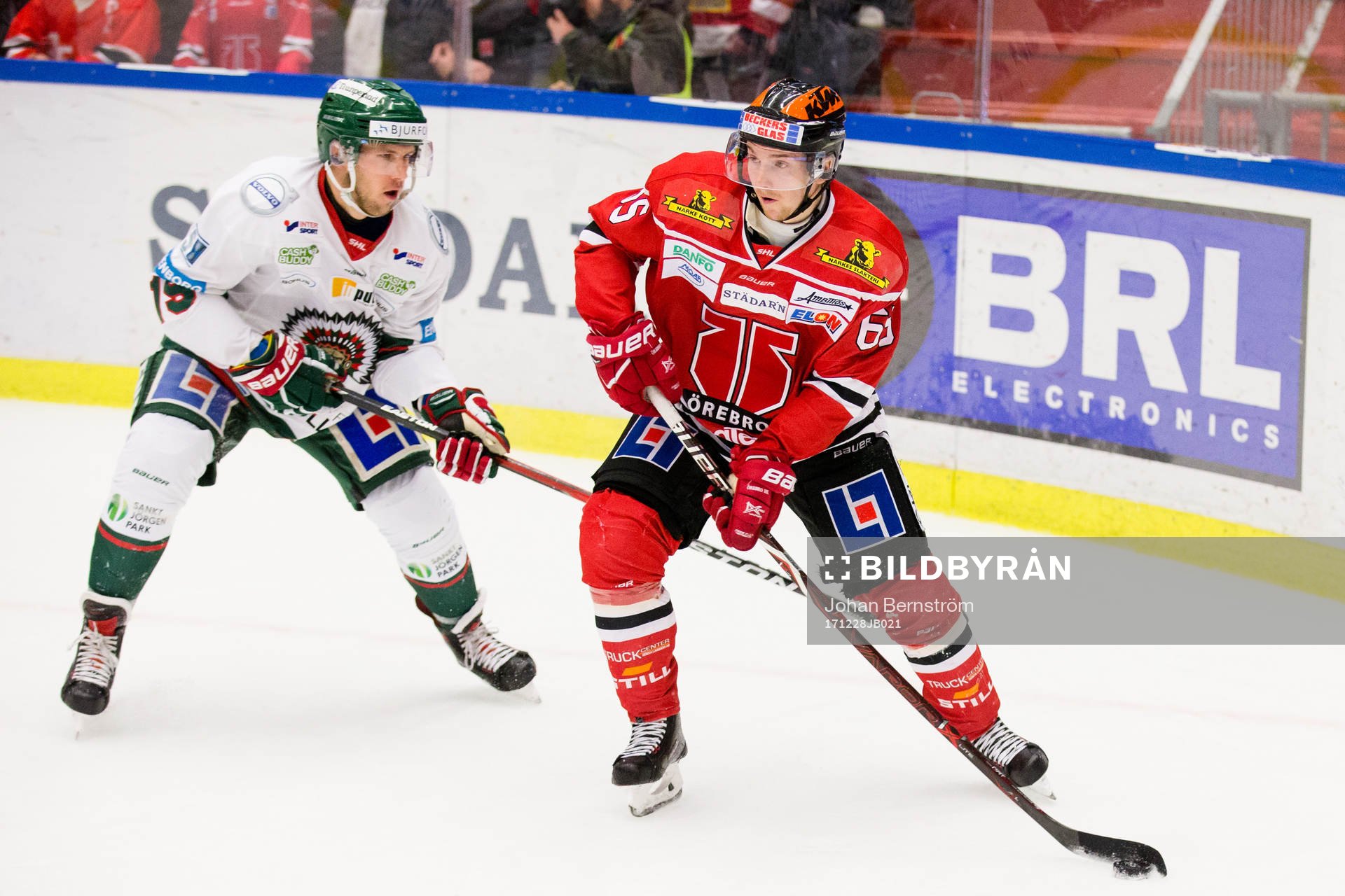 Örebros Sakari Manninen och Frölundas Matt Donovan