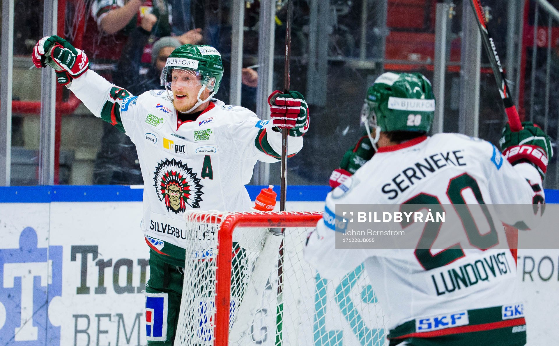 Frölundas Simon Hjalmarsson gör 2-3 och jublar