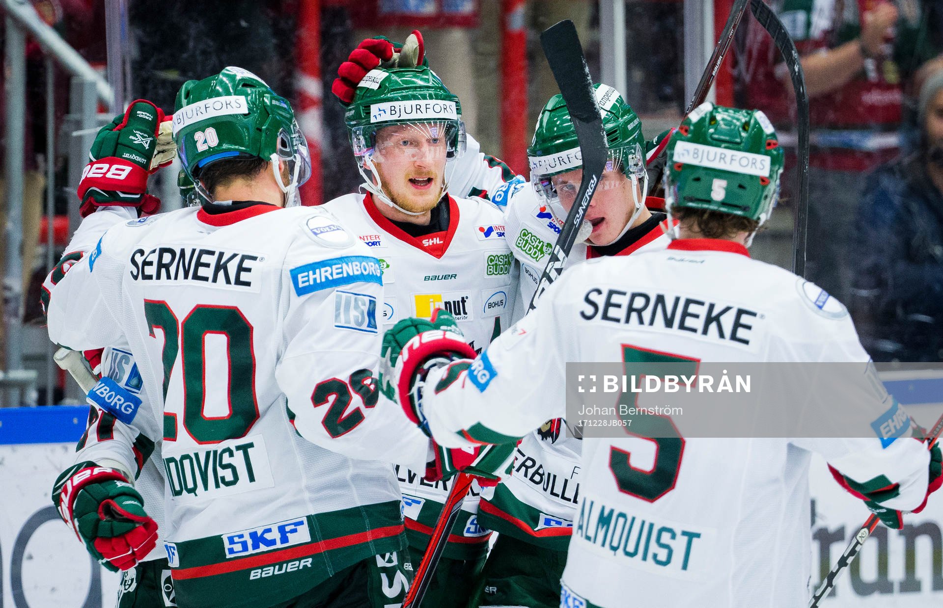 Frölundas Simon Hjalmarsson gör 2-3 och jublar