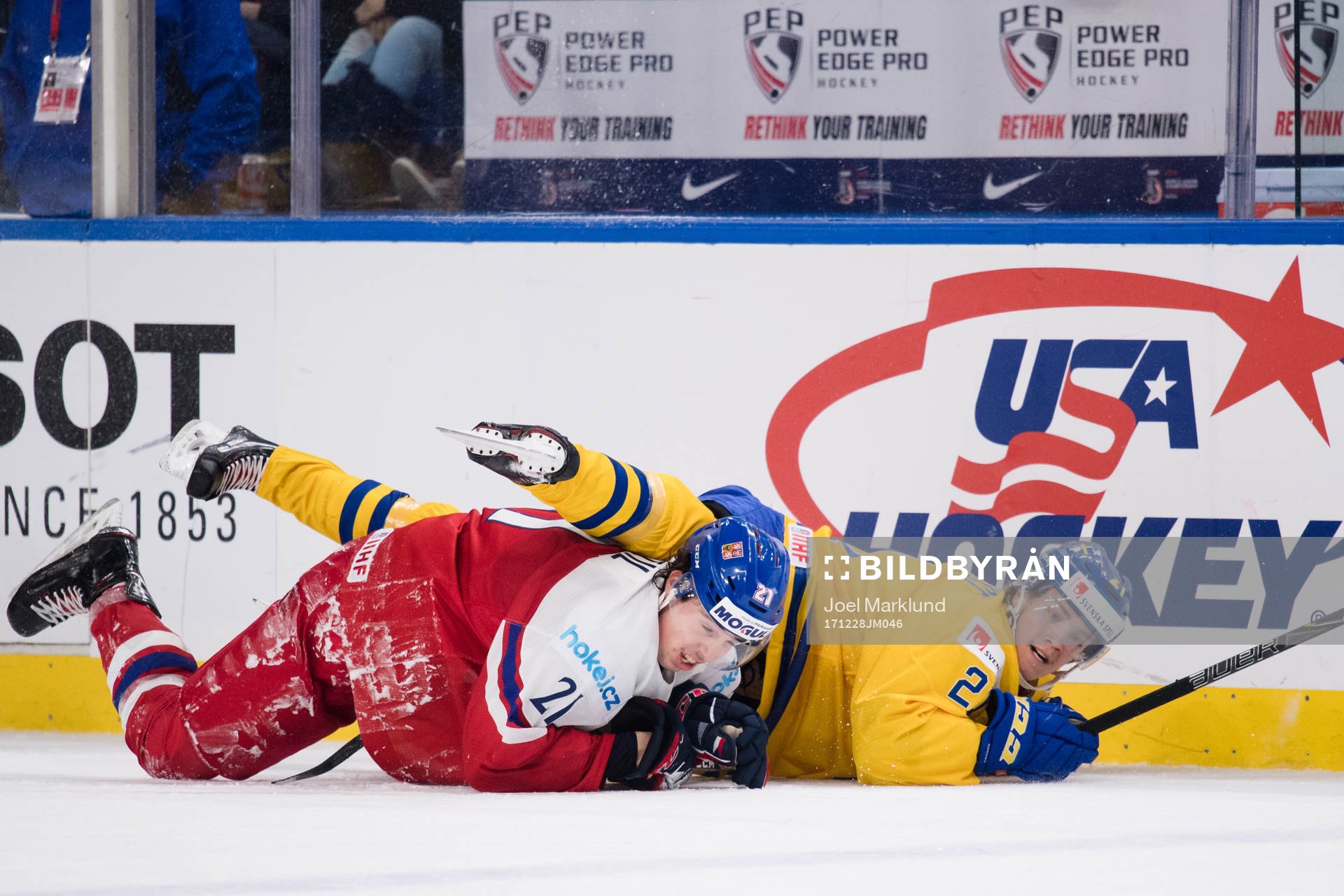 Sveriges Jesper Boqvist och Tjeckiens Filip Chytil