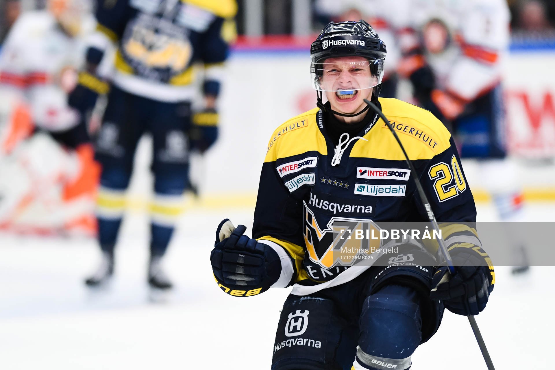 s Lawrence Pilut jublar