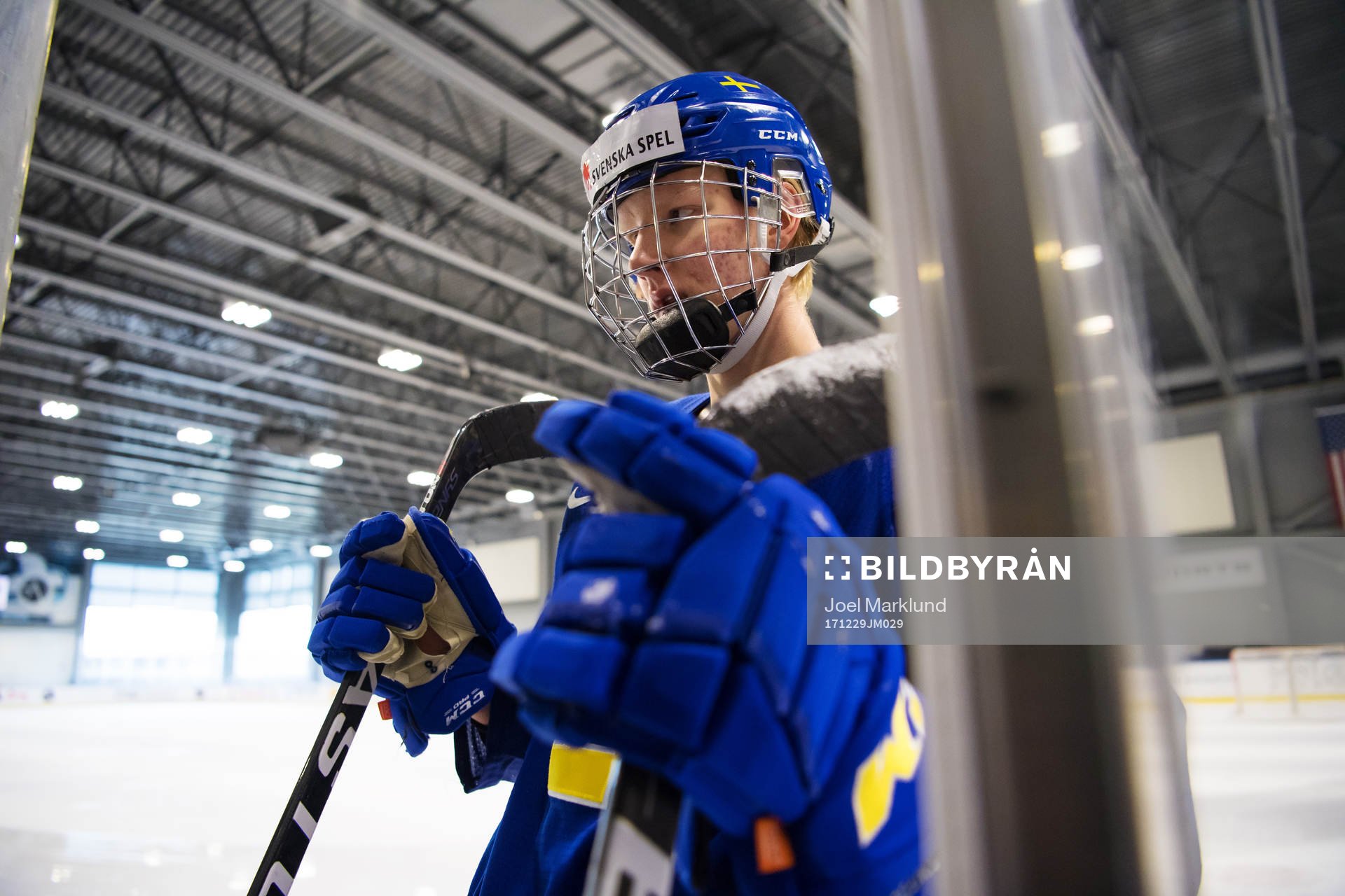 Rasmus Dahlin på Sveriges träning