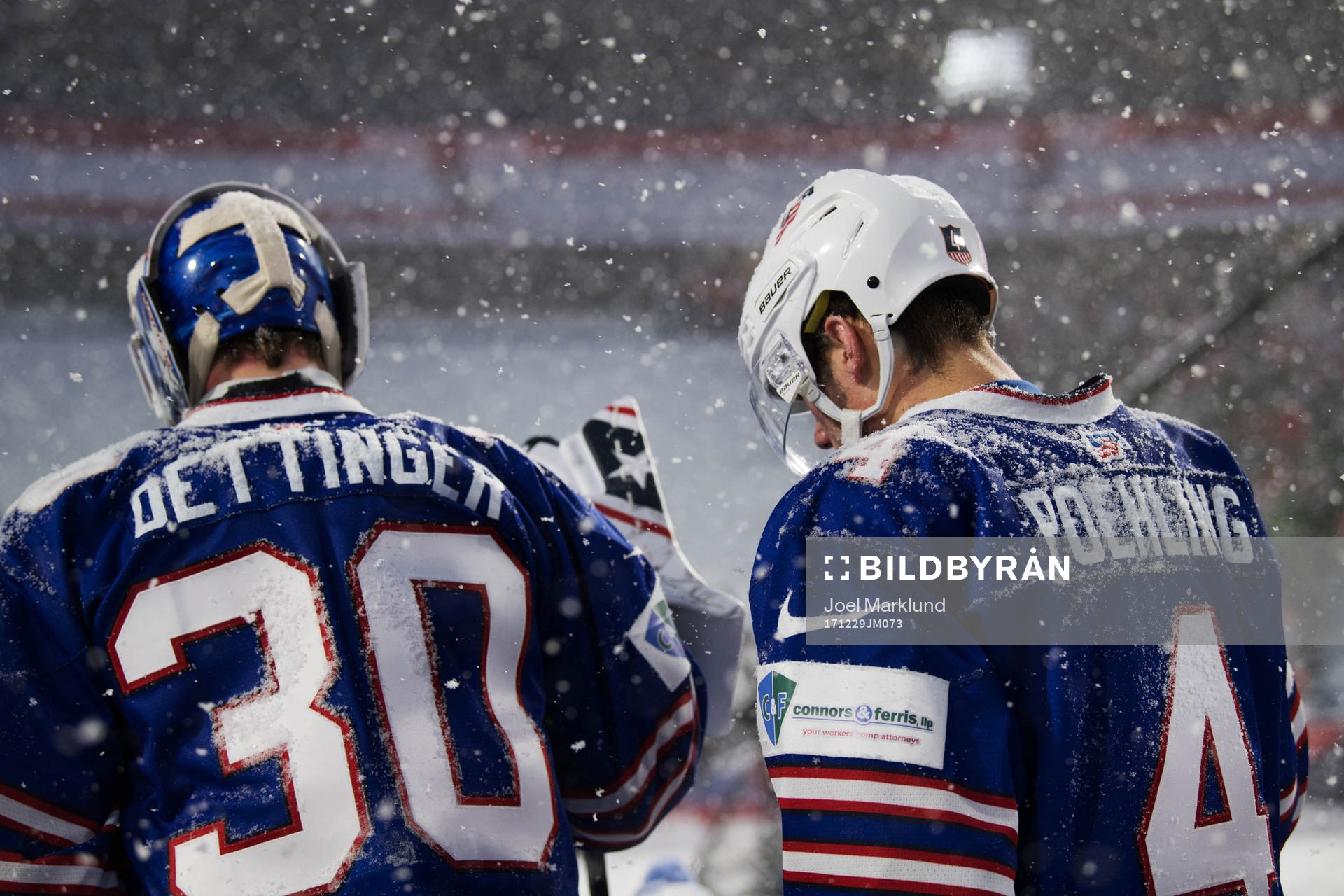 s målvakt Jake Oettinger och Ryan Poehling