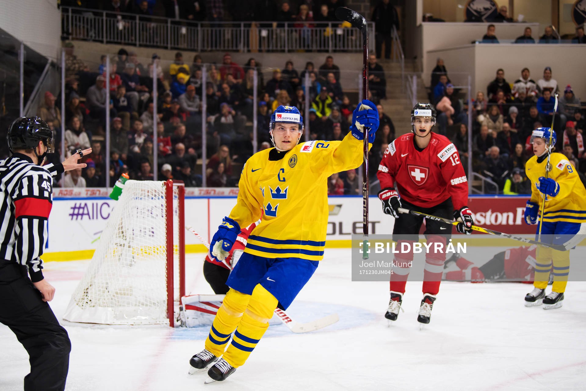 Sveriges Lias Andersson jublar