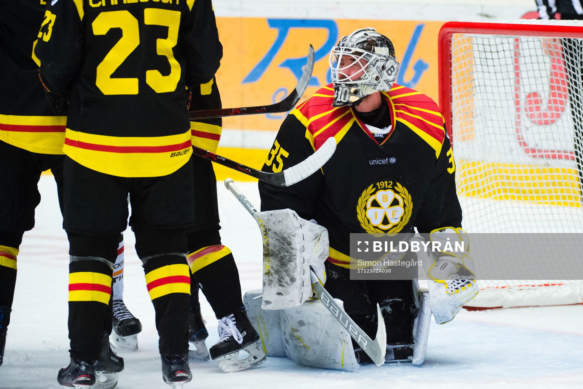 Brynäs målvakt David Rautio deppar