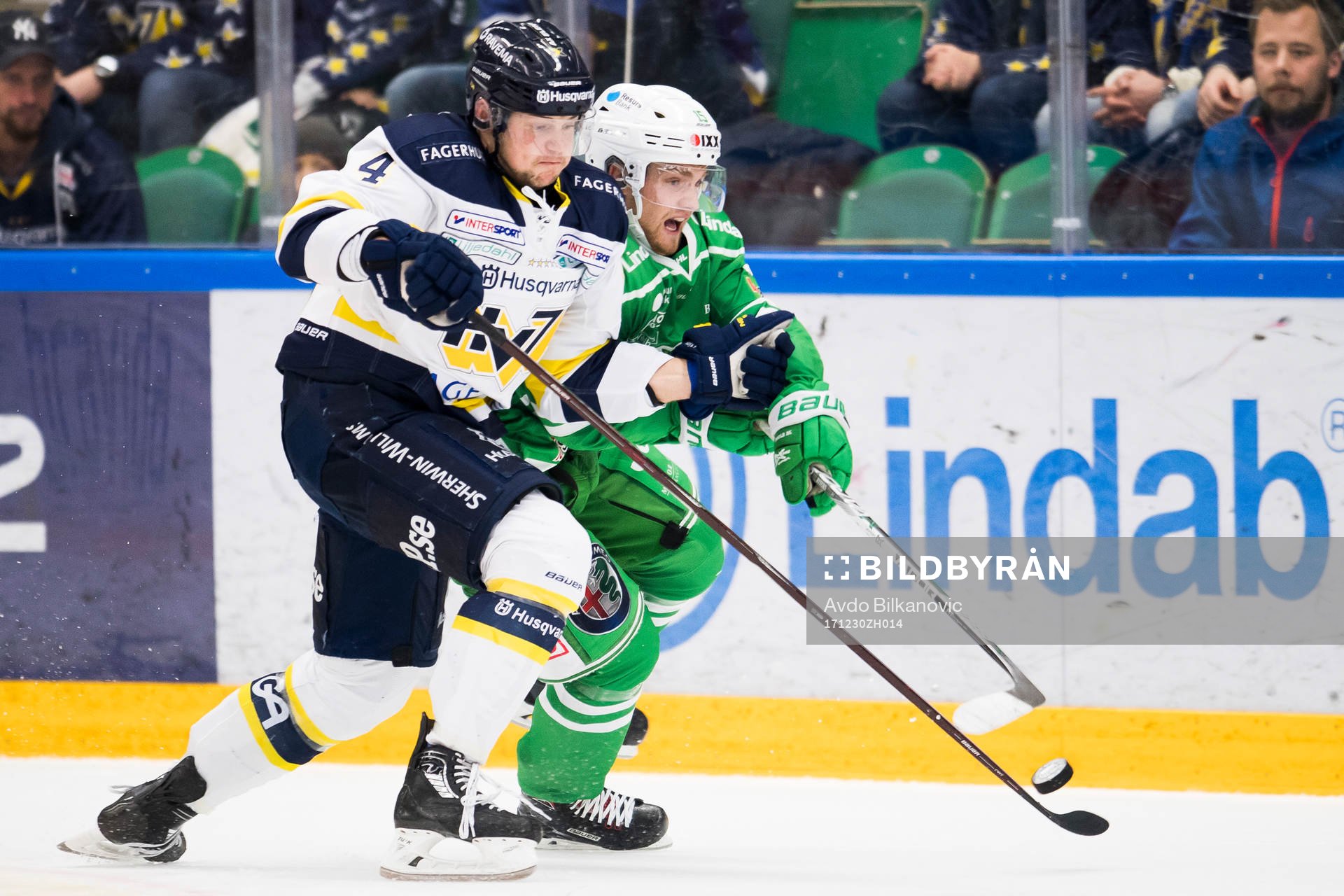 Rögles Simon Ryfors och HV71 Max Wärn