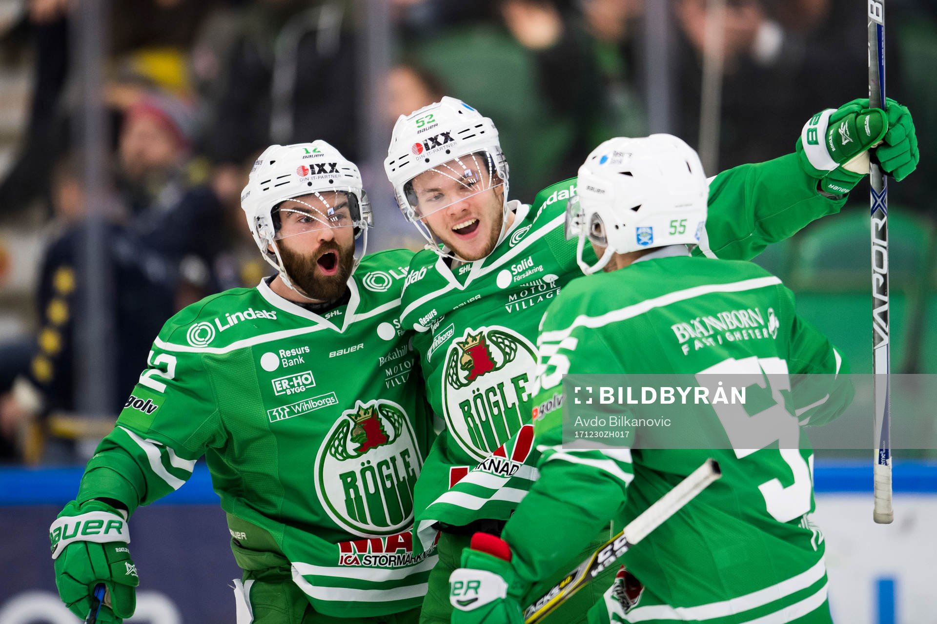 Rögles Lucas Elvenes, Jack Connolly och Ben Youds jublar
