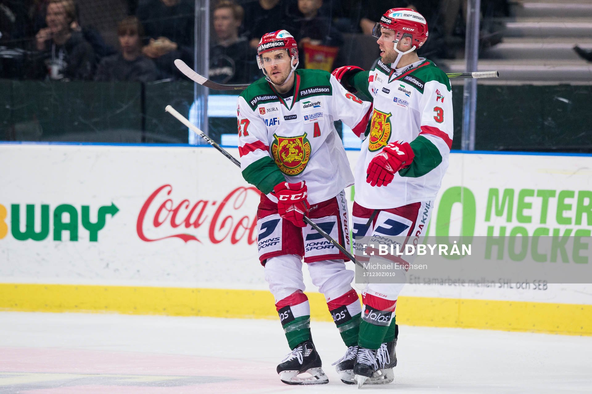 Moras Matt Bailey jublar ihop med Brandon Gormley