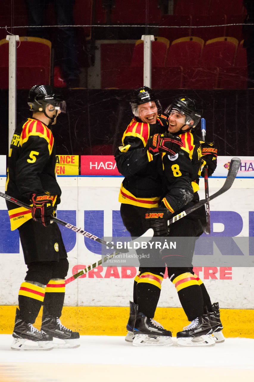 Brynäs Aaron Palushaj jublar med Lukas Kilström och Jacob