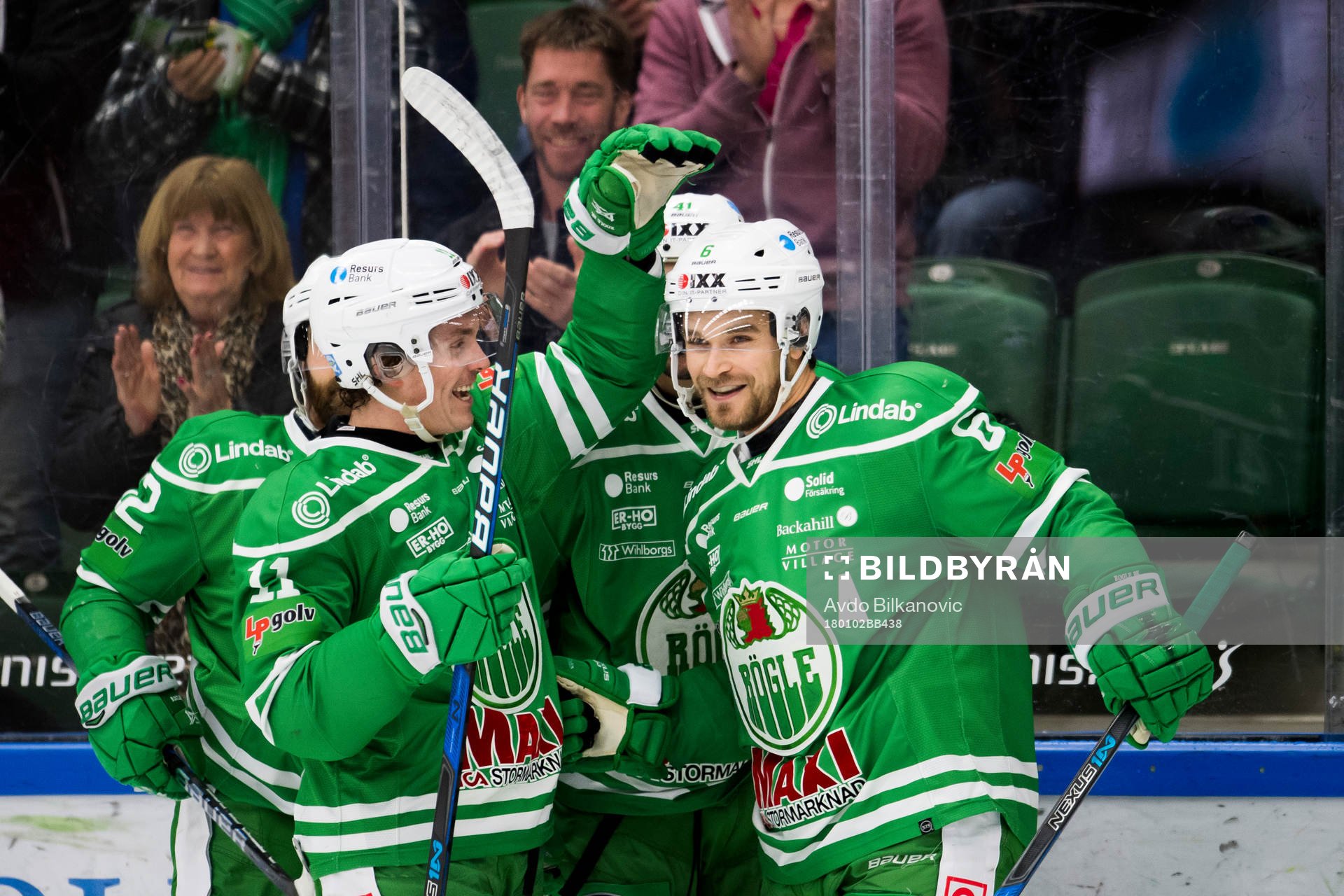 Rögles Daniel Widing och Craig Schira jublar