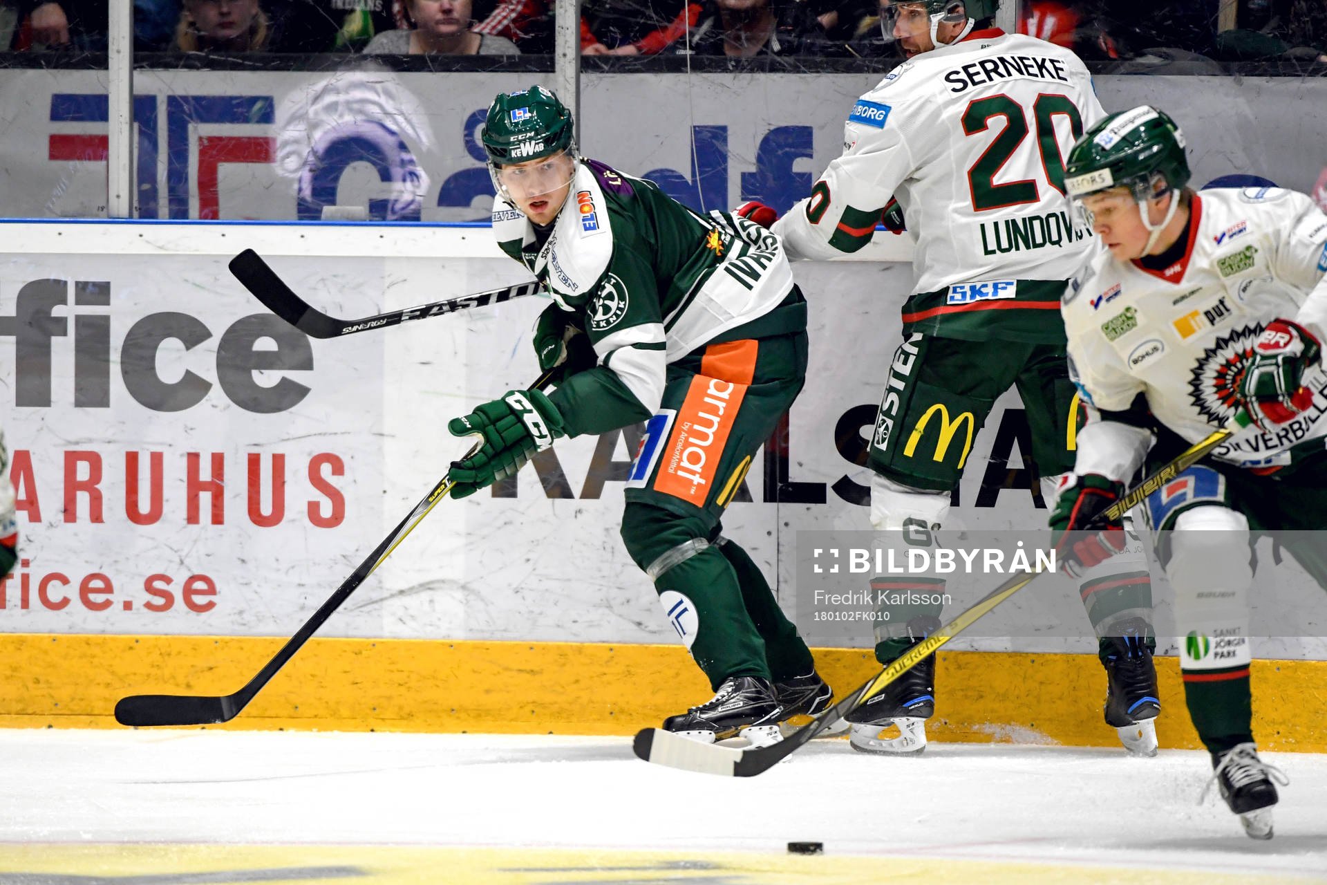 Färjestads Johan Ivarsson och Frölundas Joel Lundqvist