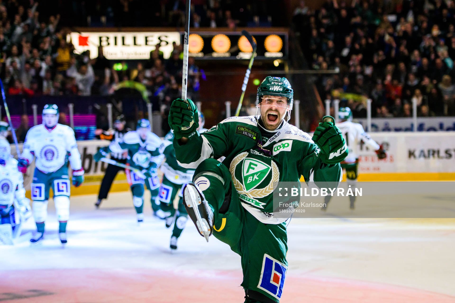 Färjestads Dick Axelsson jublar