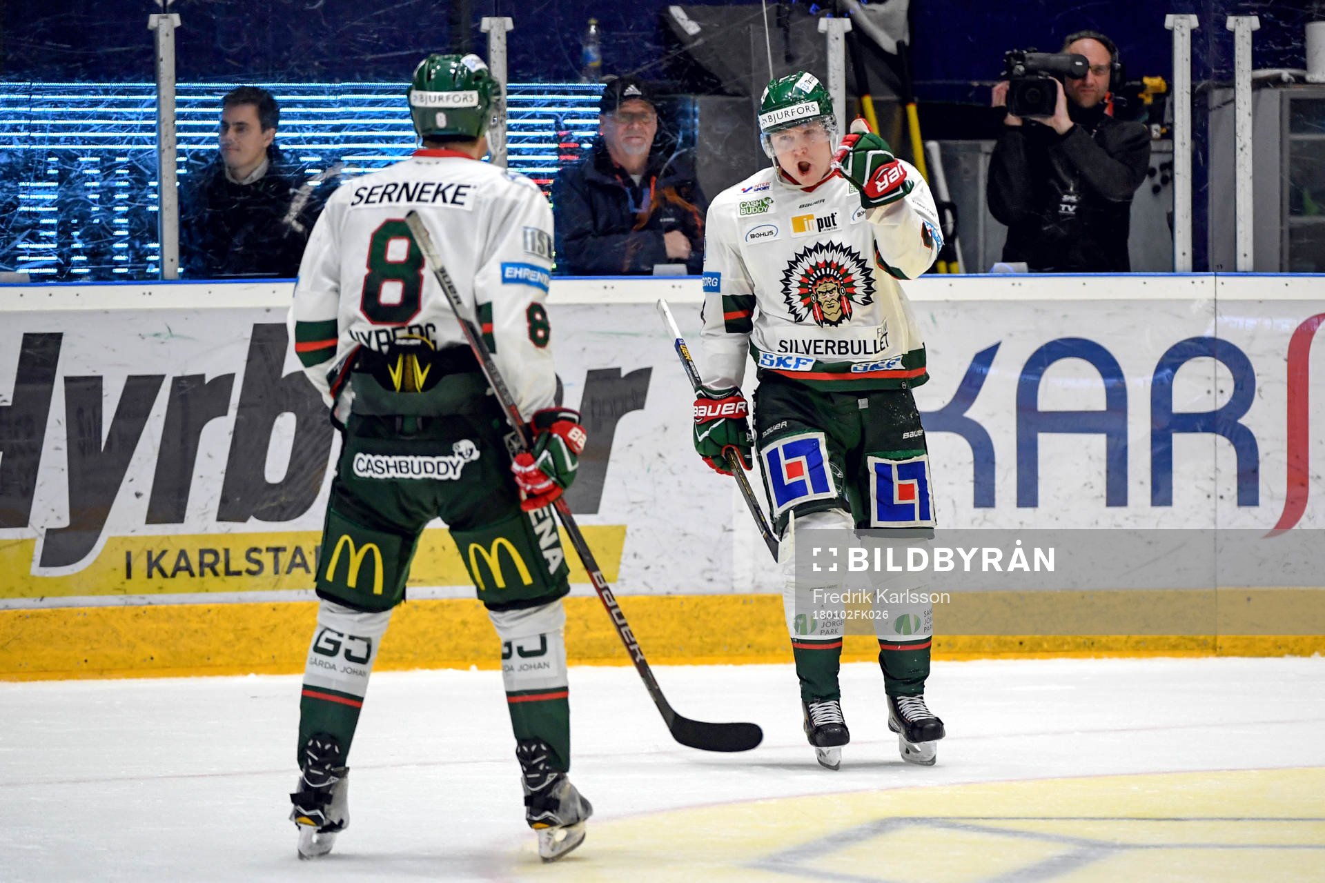 Frölundas Carl Grundström jublar
