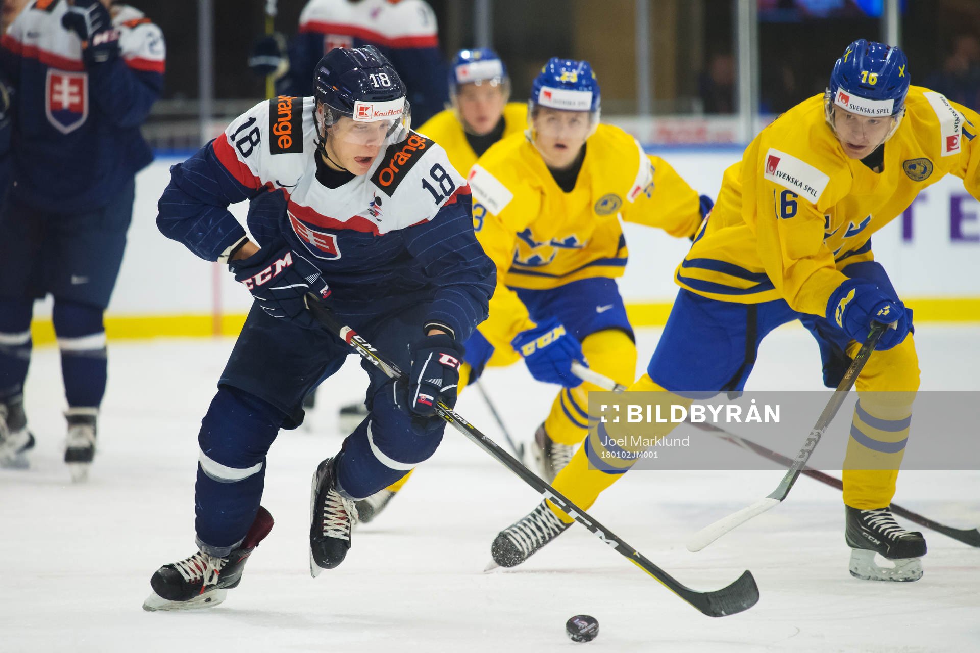 Slovakiens Adam Liska utmanar Sveriges Linus Lindström