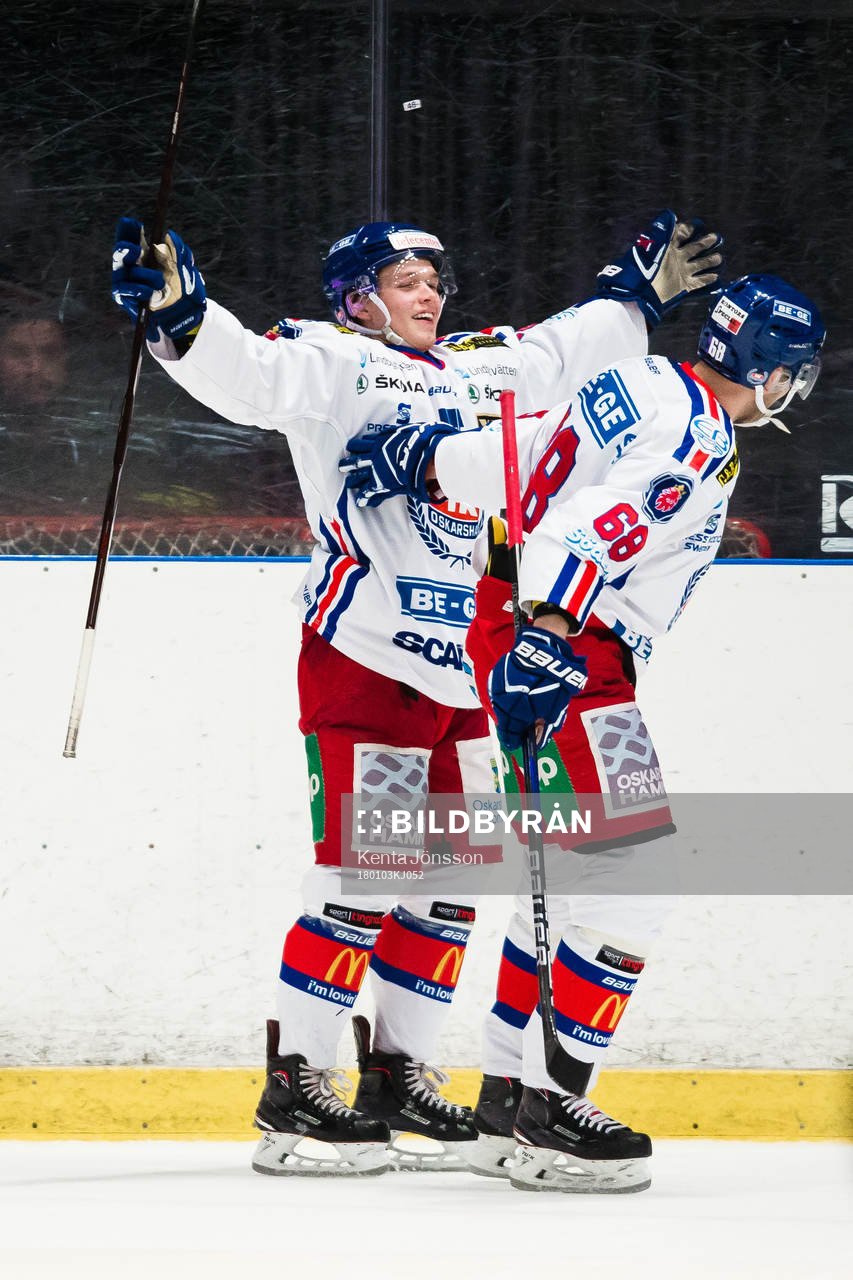 Oskarshamns Tom Hedberg jublar med Joakim Hagelin