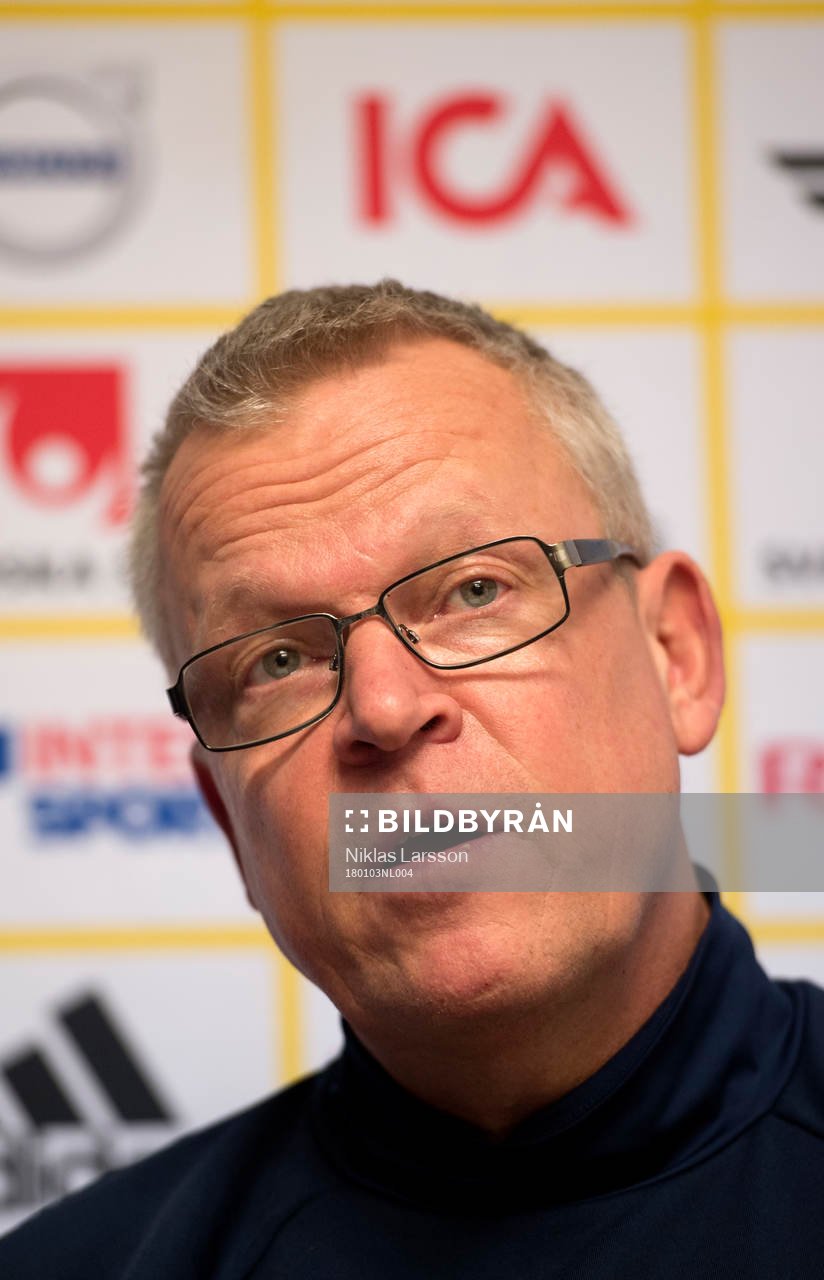 Sveriges förbundskapten Janne Andersson vid en presskonferens under det svenska fotbollslandslagets januariturné den 3 januari 2018 i Abu Dhabi.