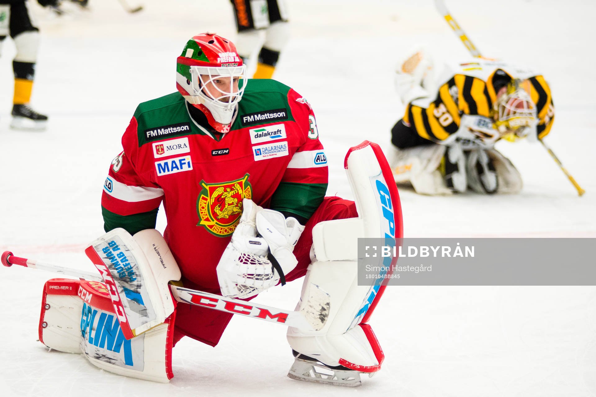 Moras målvakt Christian Engstrand före ishockeymatchen i