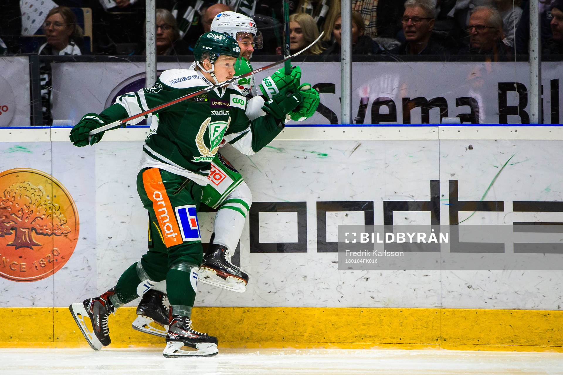 Färjestads Rasmus Asplund och Rögles Kevin Gagné